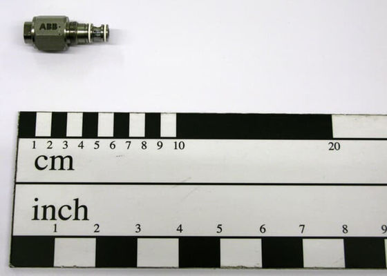 ABB 3HNA012517-001 2/2 VALVE PER FLUID Francia (FR) Peso netto del prodotto è 0,066 kg