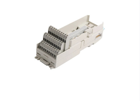 TU890 3BSC690075R1 Unità di terminazione del modulo serie S800 originale