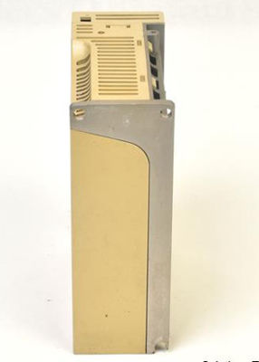 Yaskawa Industrial Servo Drives SGD-02AS 200 W Capacità nominale 200-230 VAC, 60 Hz Input