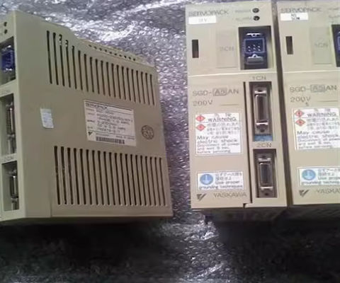 SGD-02AP Servoazionamento Yaskawa Servopack 200w Servoazionamento