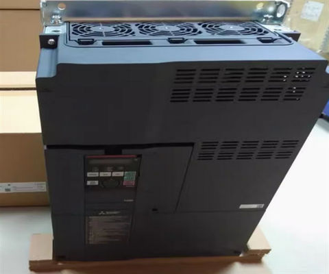Invertitore variabile Mitsubishi 400V trifase di frequenza FR-F840-05470-2-60