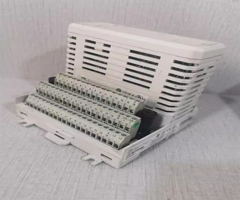 ABB AO895 3BSC690087R1 Uscita analogica HART 8 ch Modulo di controllo