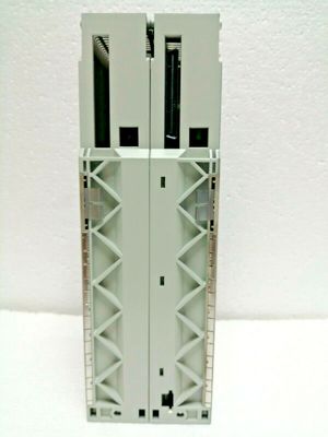 Schneider 140CPU65160S Servo drive industriali