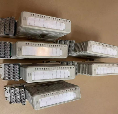 ABB DO815 Modulo di uscita digitale S800 Moduli I/O 3BSE013258R