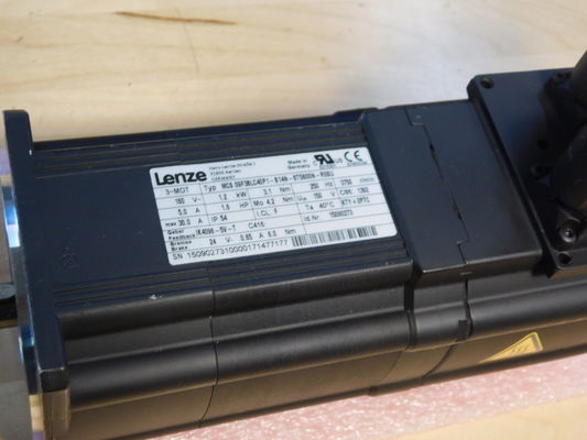 LENZE MCS 09F38LC40P1-B14N-ST5S00N-R0SU Tensione di alimentazione 399