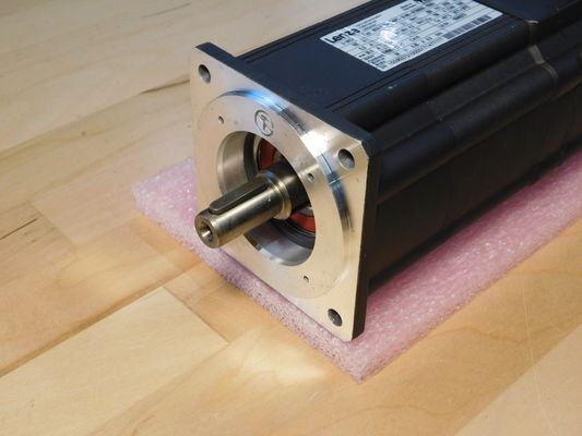 LENZE MCS 09F38LC40P1-B14N-ST5S00N-R0SU Tensione di alimentazione 399