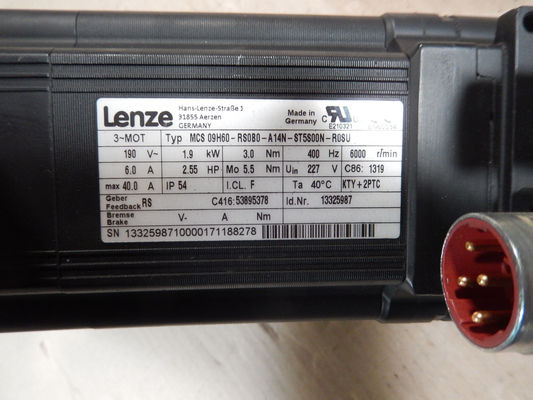 LENZE MCS 09H60-RS0B0-A14N-ST5S00N-R0SU Descrizione SERVO MOTORE 3.4A 307V 3.8NM