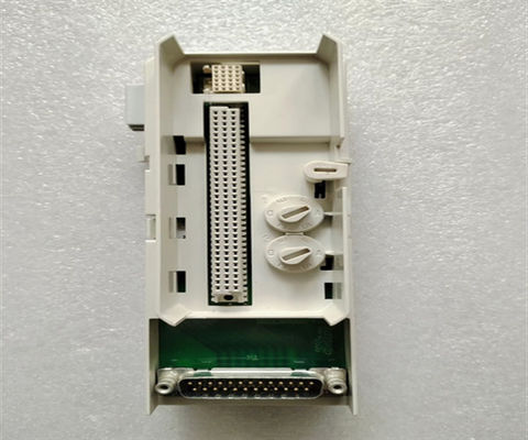 Modulo compatto a 250 V a 8 canali