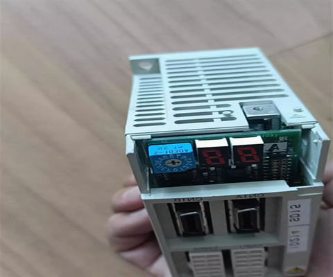 Il servo industriale di CA MR-J2-03BH5 guida il servo amplificatore di Mitsubishi