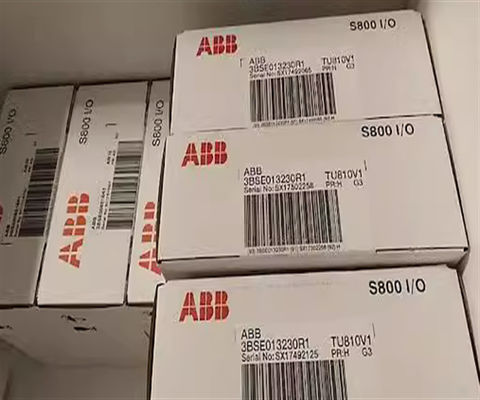 250 V di tensione di alimentazione esterna per desktop per modulo IO