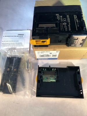 Omron CJ2M-CPU13 Voltage Rating DC 28 VAC Modulo di controllo logico