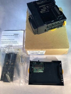 Omron CJ2M-CPU13 Voltage Rating DC 28 VAC Modulo di controllo logico
