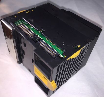 Omron CJ2M-CPU34 Controller programmabile a corrente nominale 5A