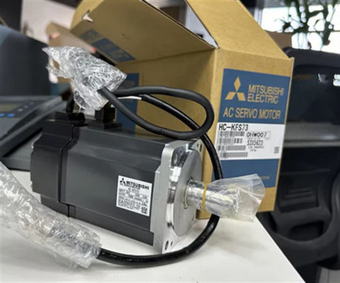 Mitsubishi AC Servo Motor HC-KFS73 750W 103V 5.6A Uscita 750W IP55 3.0KG