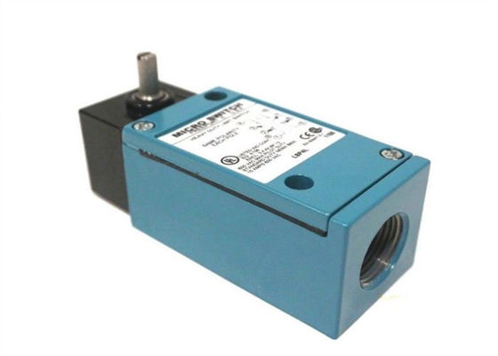 La serie LSX DC Switch Snaps Action DPDT 10A / 800mA Corrente continua nominale