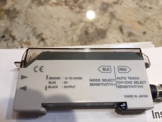 Sensore di fibra ottica per l'automazione industriale