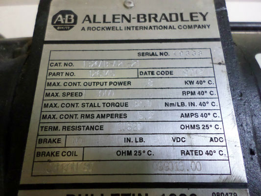 AB 1326AB-A2E-21 SERV MTR, 32-IN-LB, 3K-RPM, IEC METRIC Peso 25,90 libbre