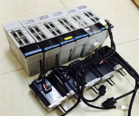 Il servo industriale di MR-J2S-20A-EG 200W guida il servo amplificatore di 1.8A DC284-326V Mitsubishi