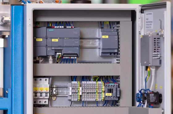 6AV6642-0BA01-1AX1 schermo sensoriale originale Siemens 6AV6 642-0BA01-1AX1