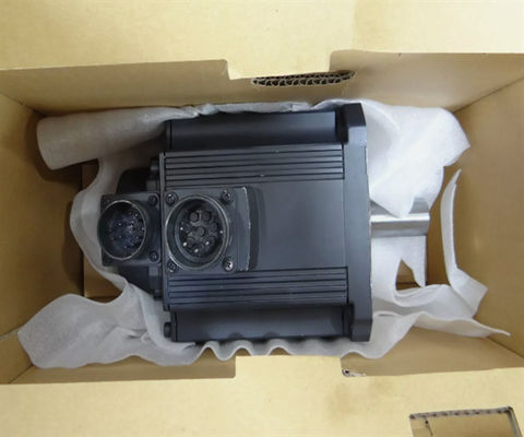 Mitsubishi HC-SFS153 Servomotore 8.6A 131V 3000RPM 1.5KW NUOVO