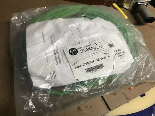 Allen-Bradley 2090-CFBM7DF-CEAA30 Classic 1785 PLC5 Controller programmabili