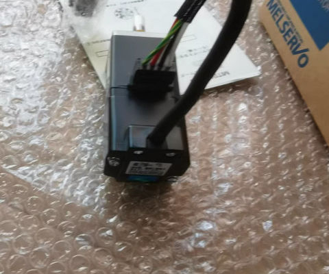 Mitsubishi HC-MFS13K AC Servo Motor 3AC 0.9A 60V 3000RPM NUOVO