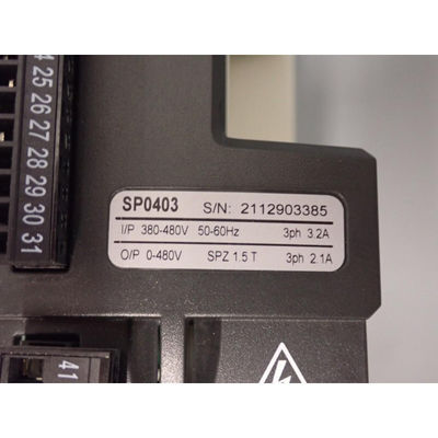 EMERSON SP0403 Azionamento universale a velocità variabile AC per motori a induzione e servomotori