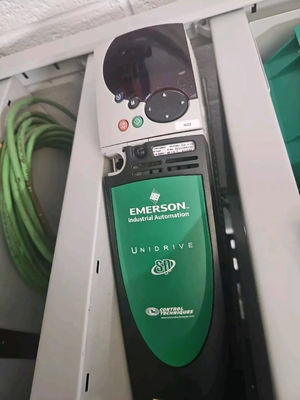 EMERSON SP1403 Azionamento universale a velocità variabile per motori a induzione e servomotori