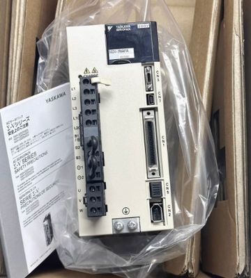 Azionamento Yaskawa SGDV-5R5A01A/11A SGDV-7R6A01A/11A Servo-azionamenti industriali