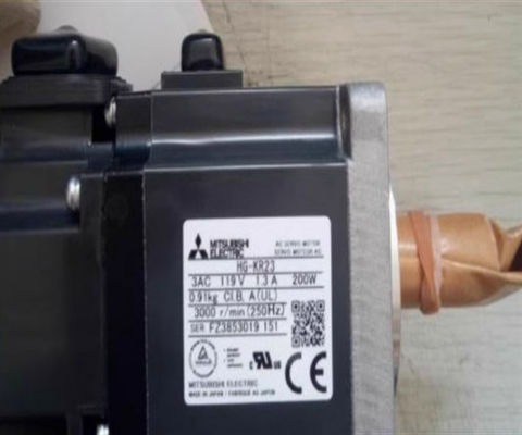 Mitsubishi HC-SFS103B Servo Motor AC Servo Amplificatore per applicazioni industriali