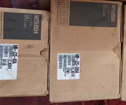 Mitsubishi Servo Amplifier MR-J2S-700A Tipo di contatto del relè