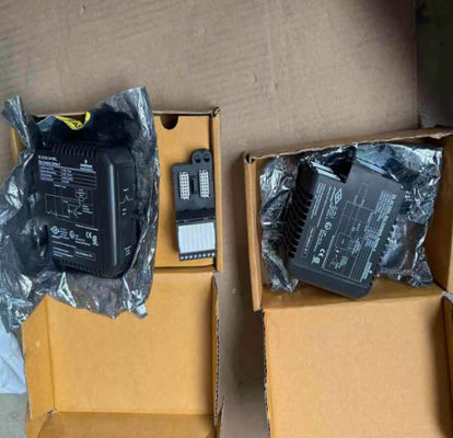 Emerson DELTAV KJ4001X1-CC1 12P0733X032 4 Wire TX Terminal Block per automazione dei processi