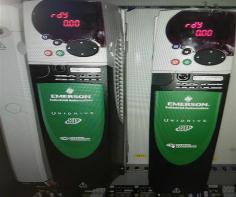 SP3401 AC Drive by Control Techniques: Improving Motor Control Efficiency (Tecniche di azionamento a corrente alternata mediante controllo: miglioramento dell'efficienza del controllo del motore)