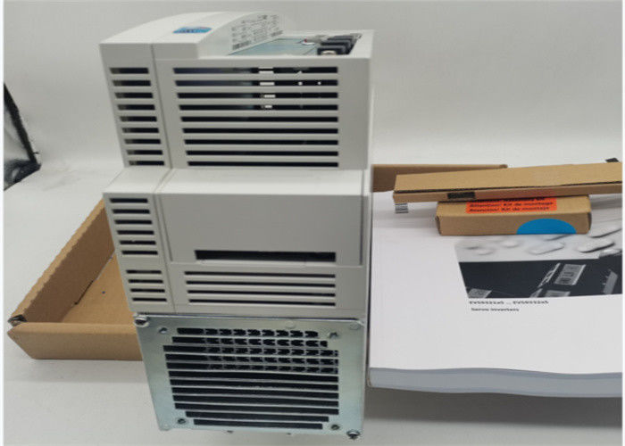 SERVO REGOLATORE di Lenze EVS9326-EIV004 9300 SERIE un chilowatt di 400/480 di VCA 11 (14,75 HP)