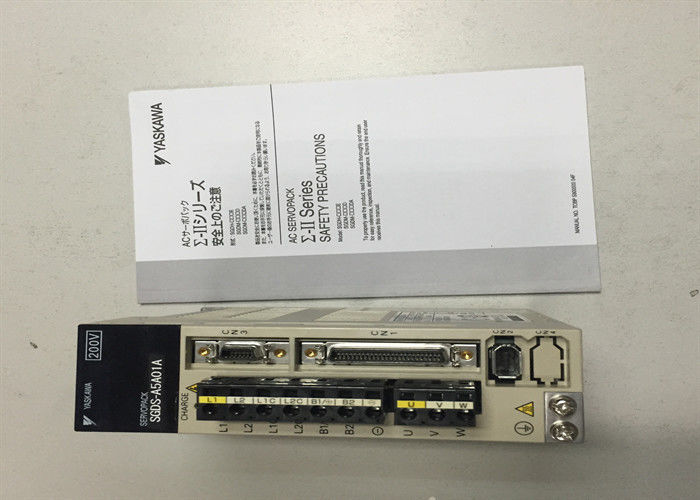 Il servomotore di CA di Yasakawa SGDS-A5A01A guida il SERVO AMPLIFICATORE di SIGMA-III 1 FASE 200V