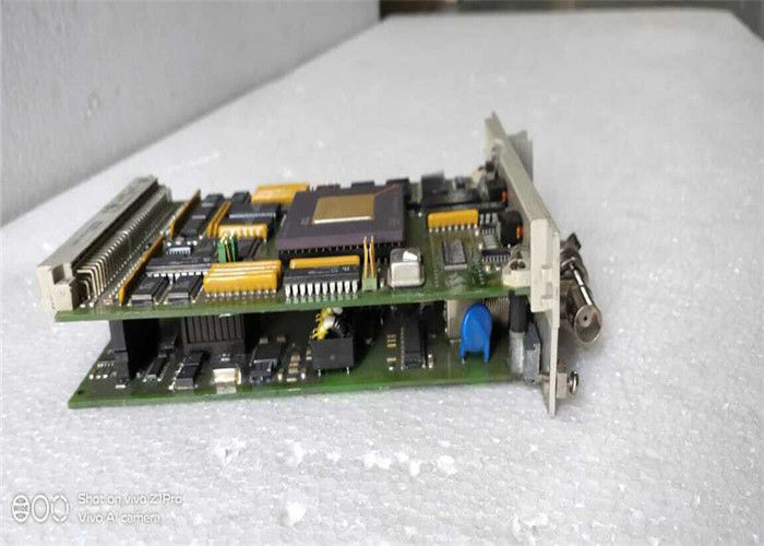 La FABBRICA analogica dei canali di tensione in uscita IC693ALG390 2 di SERIE 90-30 di GE FANUC HA SIGILLATO