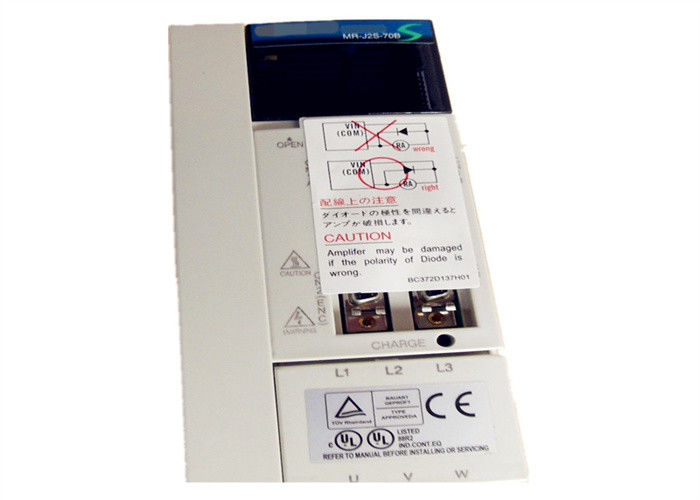 Azionamento dell'AMPLIFICATORE 750W 200V MR-J2S-70B di CA di Mitsubishi Electric SERVO NUOVO IN AZIONE