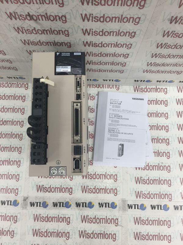 Azionamento del servomotore di CA di 1PH 200-230V, YASKAWA Servopack SGDV-5R5A01A 50/60HZ 3.7A