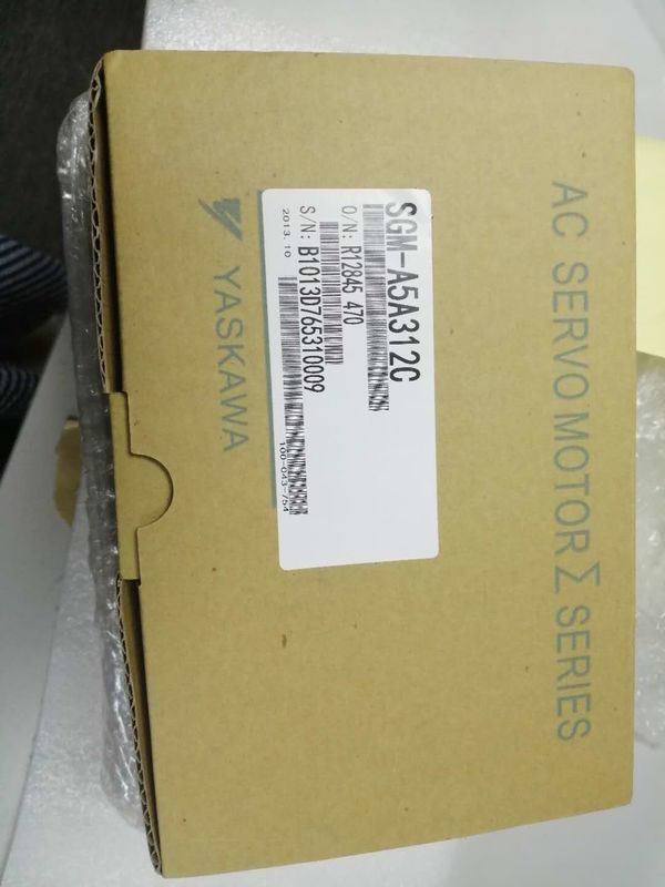 SERVO DRIVER INDUSTRIALE YASKAWA SGDH-A5AE 50W 0N/M, nuovo originale 6000RPM*NIB
