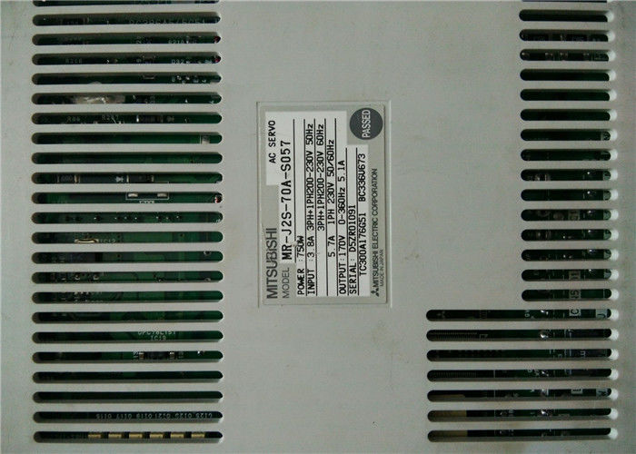 Amplificatore del driver MR-J2S-70A-S057 del servomotore di CA di Mitsubishi Electric 750W 3Phase nuovo