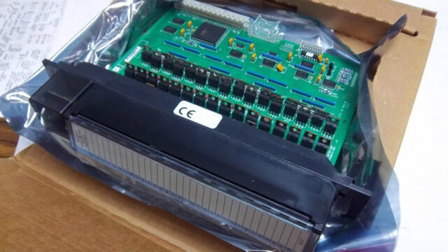 GE IC697MDL753 è una CC di 5/48 di volt, modulo di uscita di logica negativa 32-Point di 0,5 amp