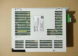 Mitsubishi Servoazionamento industriale 200W MR-J2S-20B1 AMPLIFICATORE CA 170V 360Hz 1,5A