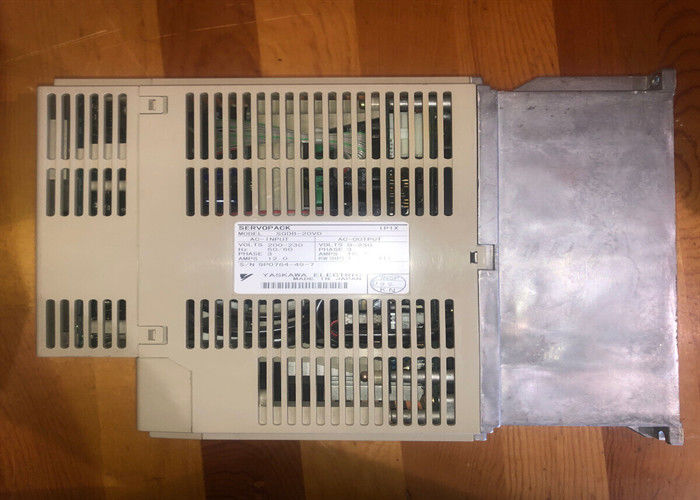 Nuovo Yaskawa SGDB-20VD AC Servo Drives 230V Voltage Original Box