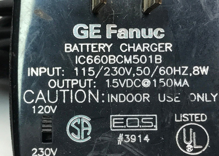 L'IC660BCM501 è un caricabatterie per monitor portatile della famiglia I/O GE Fanuc Genius