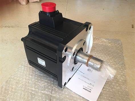 Nuovo motore a 3 fasi da 1 kW Mitsubishi HC-SF102X Servomotore a corrente alternata a controllo industriale