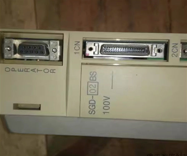 0.85kw Servo amplificatore di uscita nominale AC con velocità nominale 2000 giri al minuto e tensione di uscita 0-230V