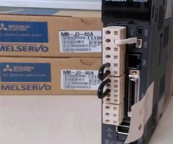 CA di MR-J3-200B 2KW un amplificatore Mitsubishi V di MR-J3 200 - 230 di 3 fasi