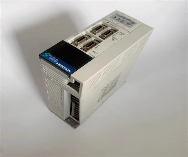 MR-J2S-40A-PY091 Servo-driver industriali 200-230 VAC Fornitura di energia T/T Metodi di pagamento